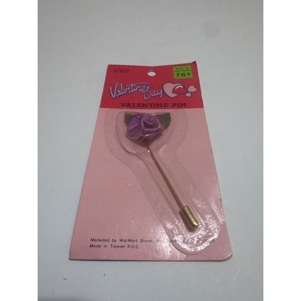 Valentines Day Purple Rose Pin Gold Tone Stem Brand New Vintage Packaging